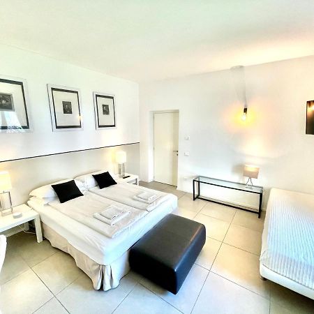 Carly'S Rooms Torbole Sul Garda Екстериор снимка