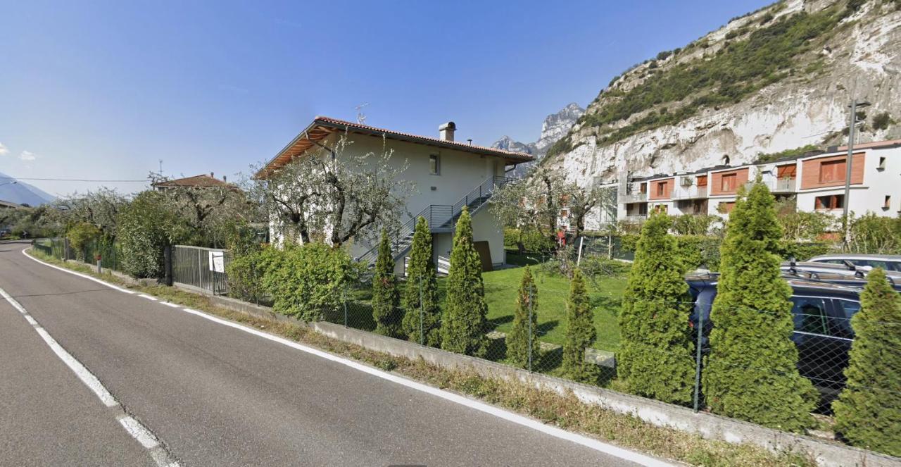 Carly'S Rooms Torbole Sul Garda Екстериор снимка