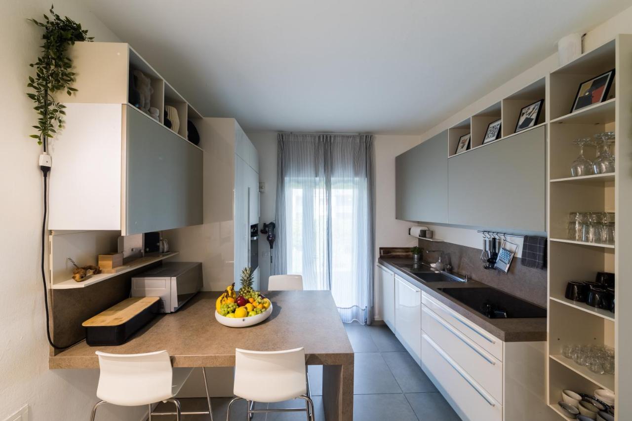 Carly'S Rooms Torbole Sul Garda Екстериор снимка