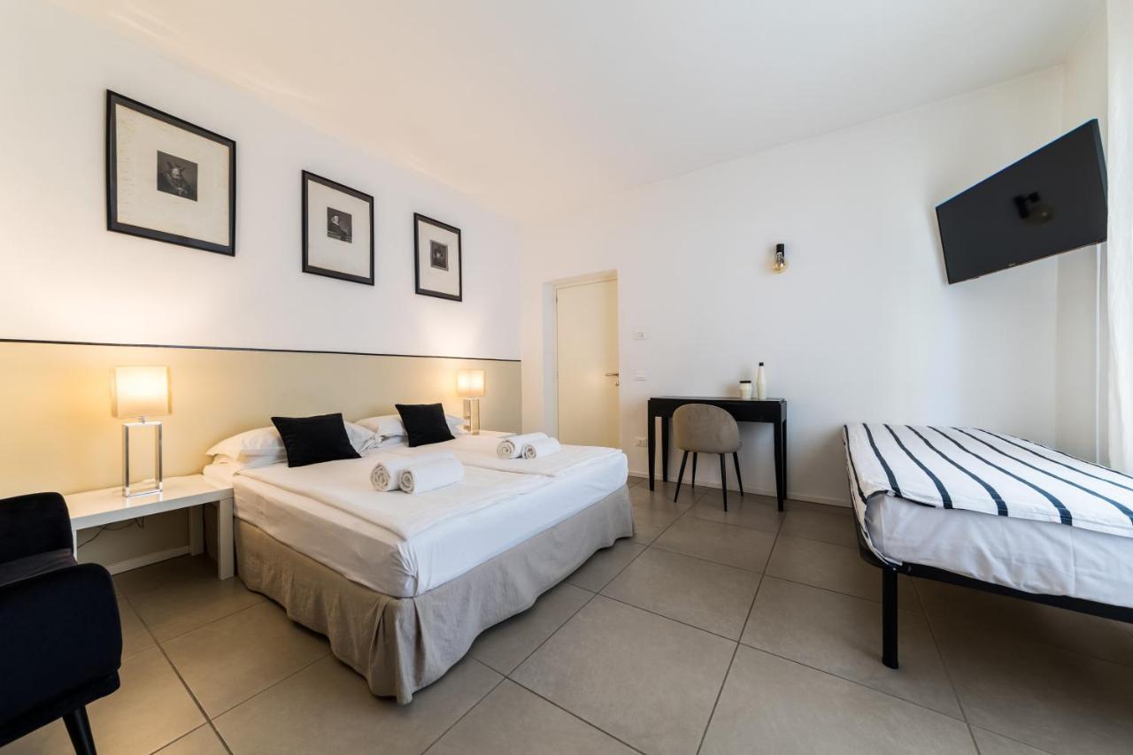 Carly'S Rooms Torbole Sul Garda Екстериор снимка