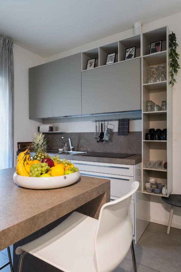 Carly'S Rooms Torbole Sul Garda Екстериор снимка