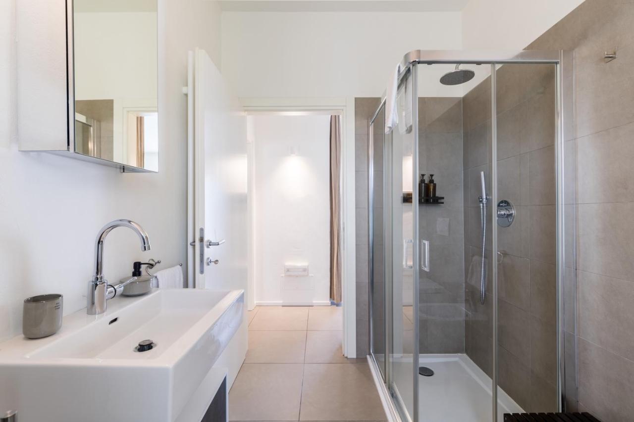 Carly'S Rooms Torbole Sul Garda Екстериор снимка