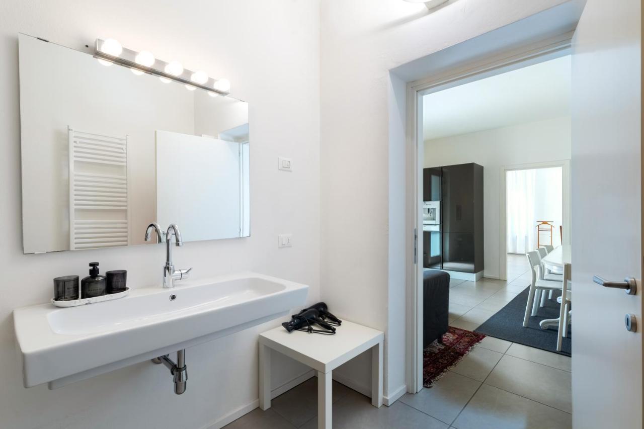 Carly'S Rooms Torbole Sul Garda Екстериор снимка