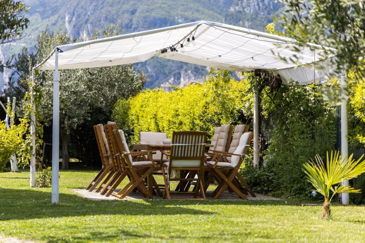 Carly'S Rooms Torbole Sul Garda Екстериор снимка