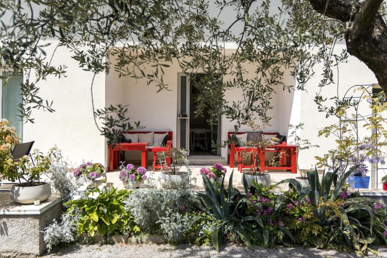 Carly'S Rooms Torbole Sul Garda Екстериор снимка