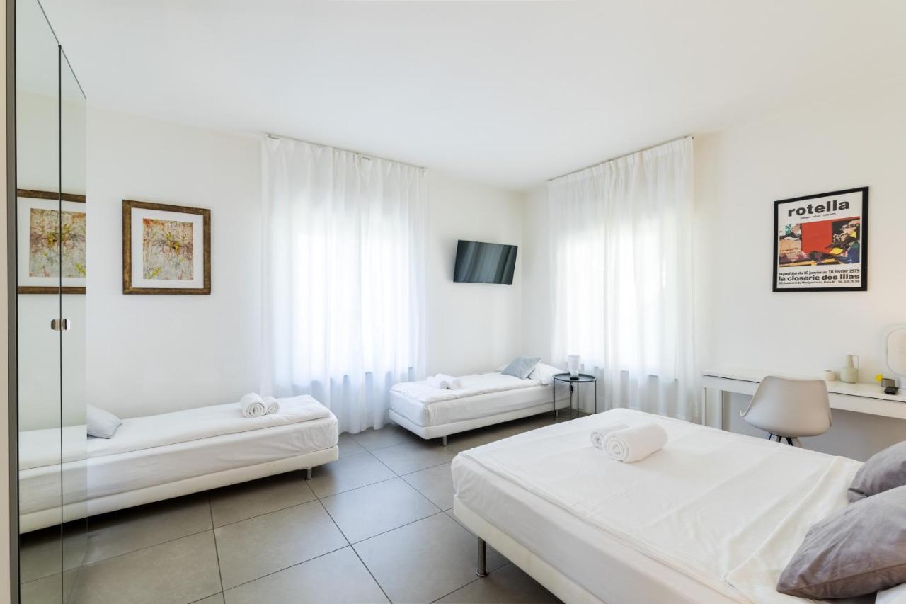 Carly'S Rooms Torbole Sul Garda Екстериор снимка